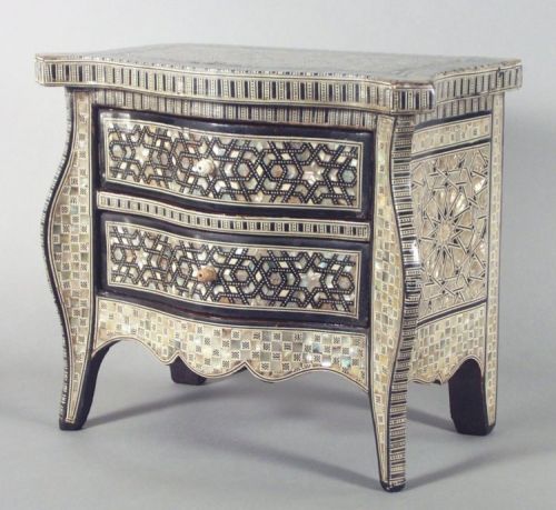 FIND ANTIQUE MINIATURE COMMODE FOR SALE IN UK